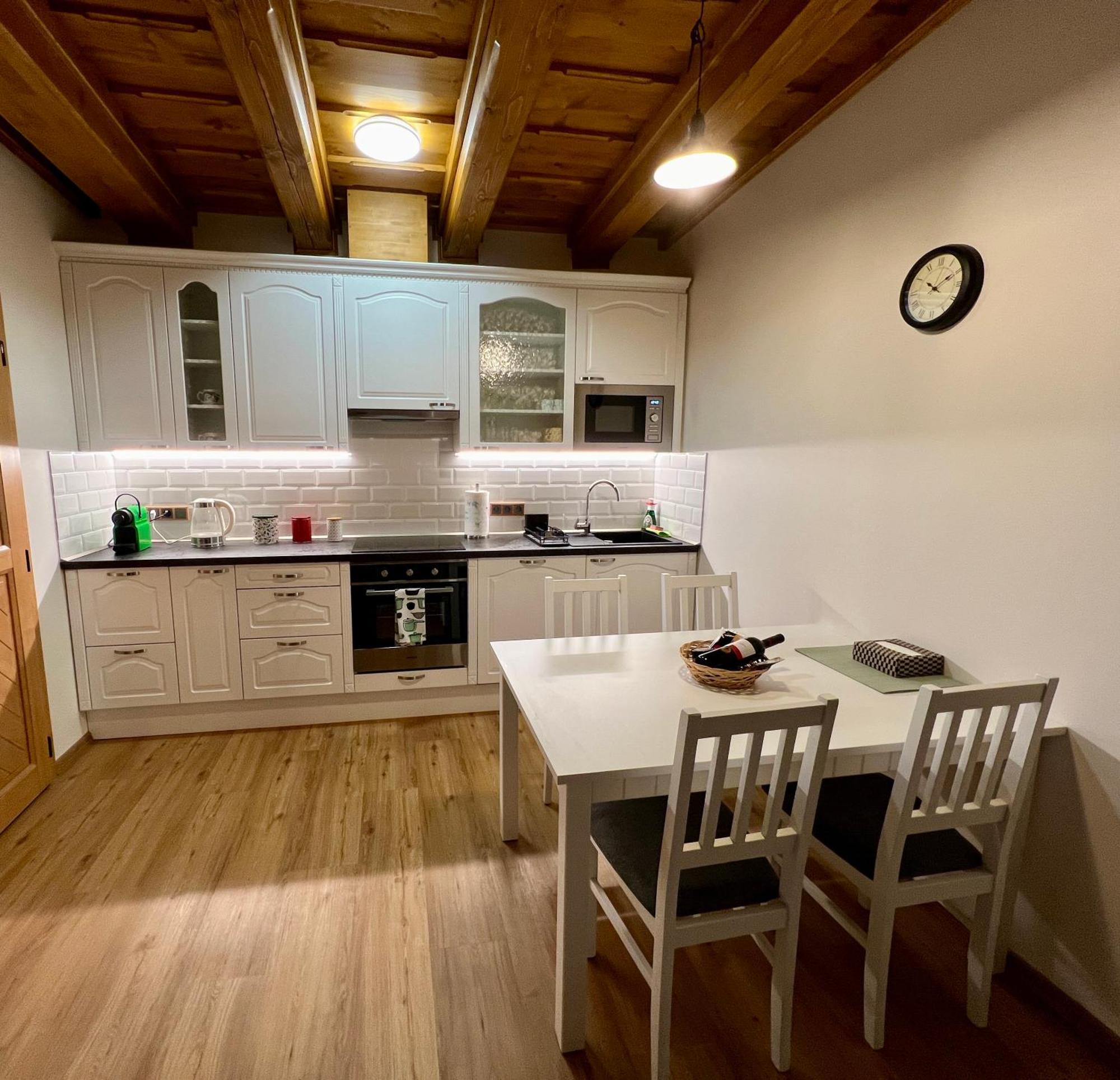 Apartman 8, Jezerne Velké Karlovice Eksteriør bilde